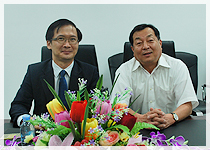 HONG・SOK・HOUR氏